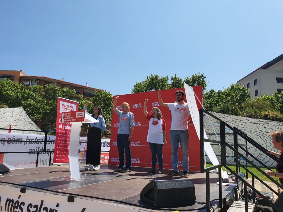 El govern espanyol proposa una compensació mínima i dret a vacances pels becaris