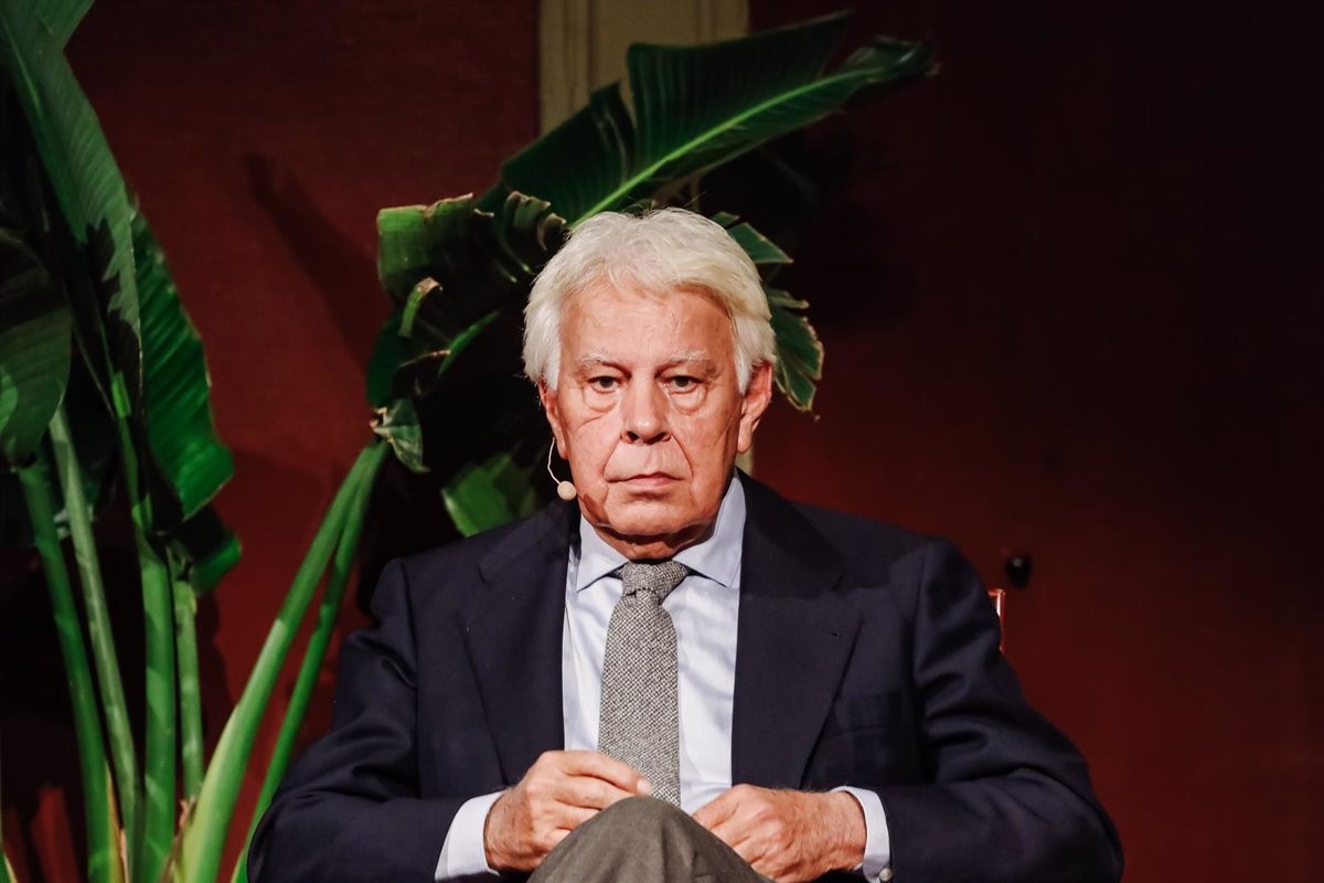 El govern de Felipe González donava al règim argentí noms i cognoms dels manifestants contra la dictadura