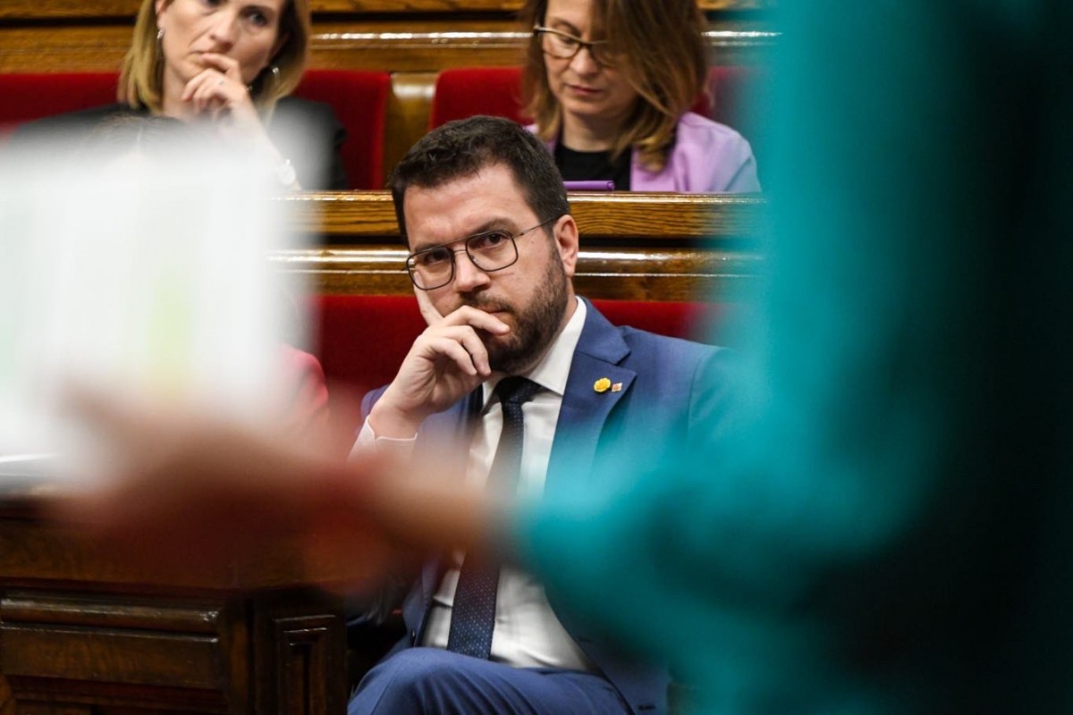Aragonès avisa que en la defensa de la llengua «no valen excuses»