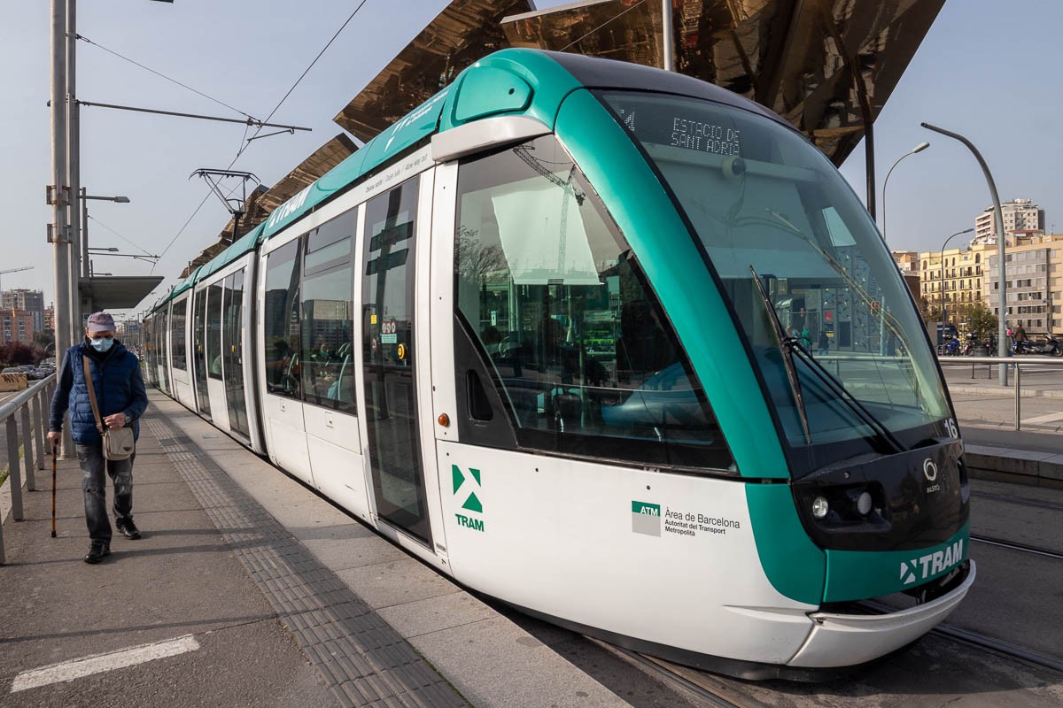 Diversos carrers de Barcelona queden tallats a partir d'aquest dimarts per les obres del tramvia