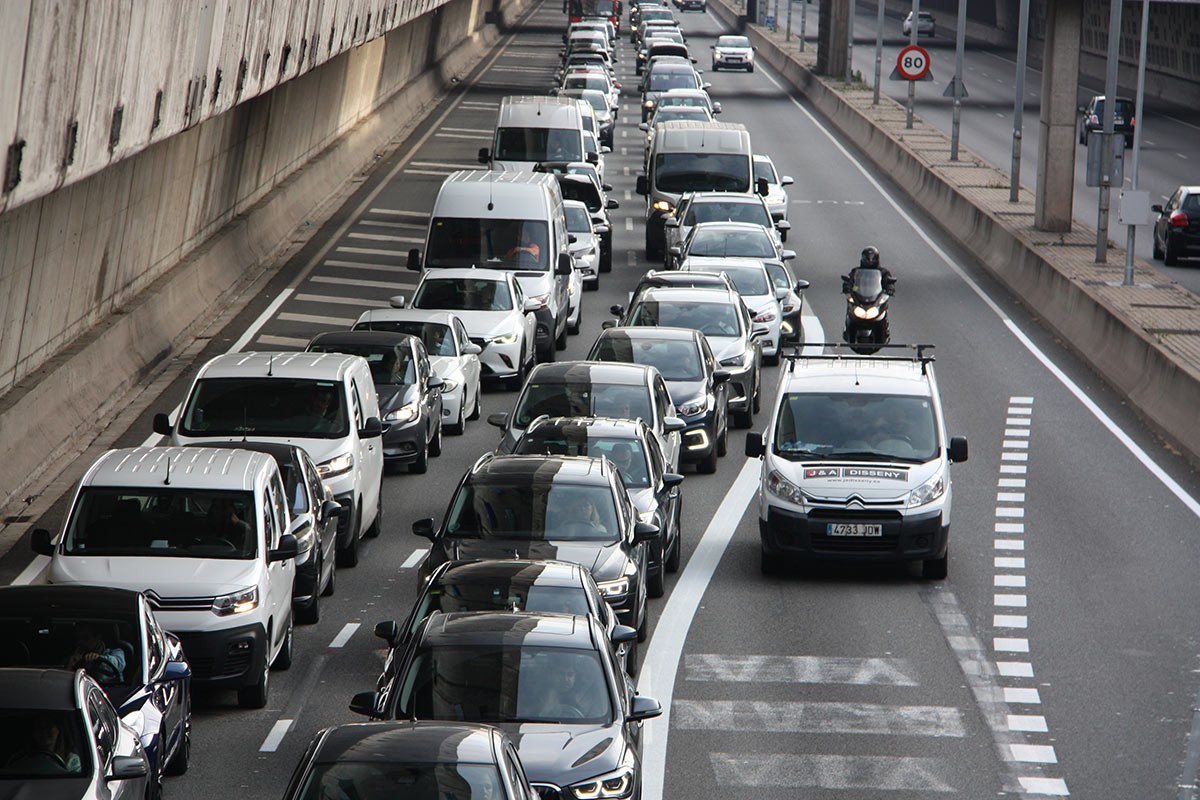 Europa prohibeix la venda de cotxes de gasolina i dièsel a partir del 2035