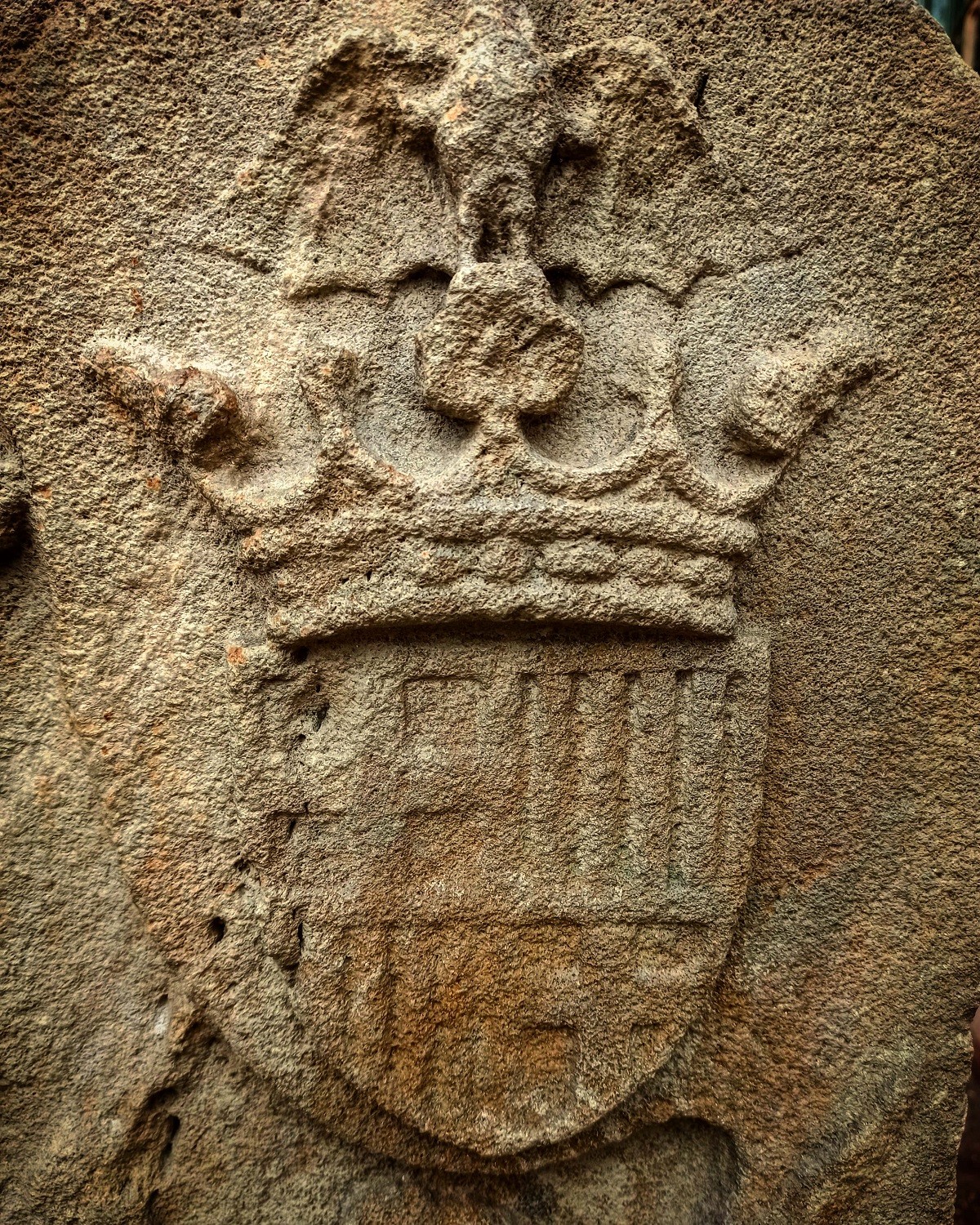 Escut de Barcelona amb Ratpenat al Parc de la Ciutadella - Dani Cortijo