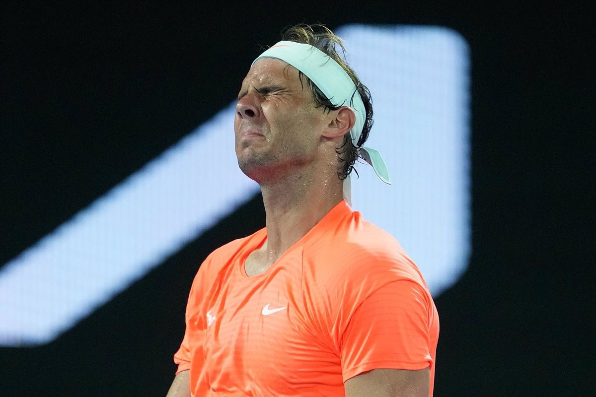Què és la fractura per estrès, la lesió comuna que ha deixat Rafa Nadal fora de les pistes?