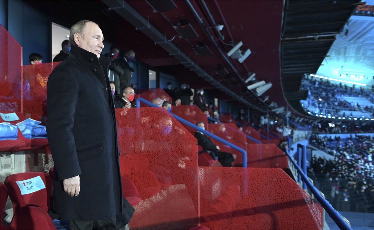 Bany de masses de Putin per defensar la guerra: «Hem aturat un genocidi»