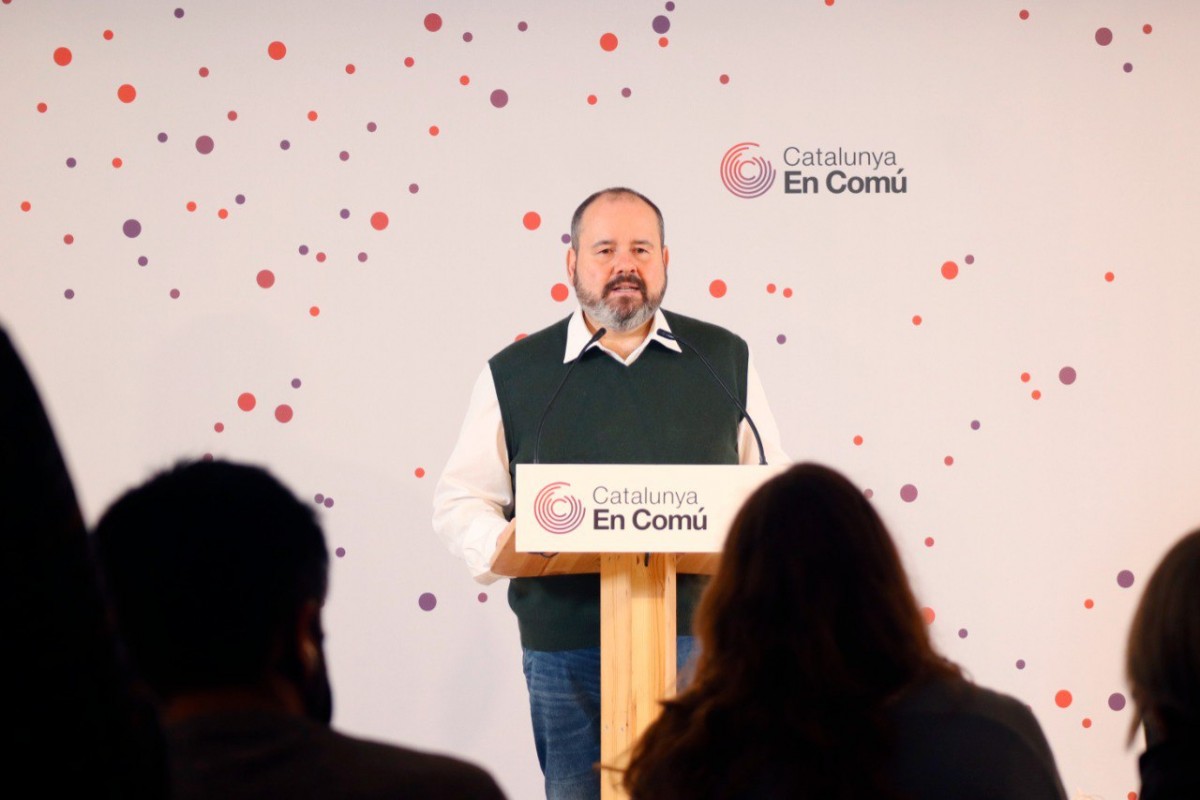 Els comuns reclamen al Govern xecs de 300 euros al mes per a la factura energètica de les famílies
