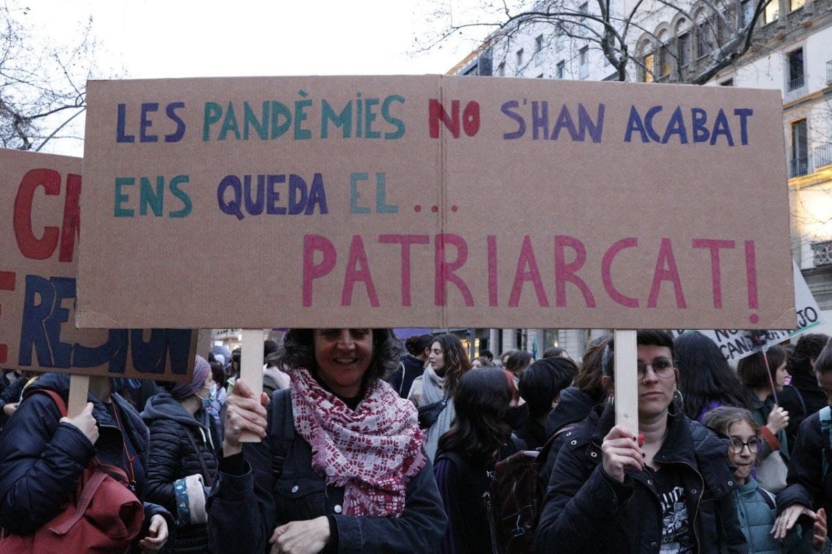 Manifestació feminista pel 8-M al centre de Barcelona - Josep Lluís Escudero