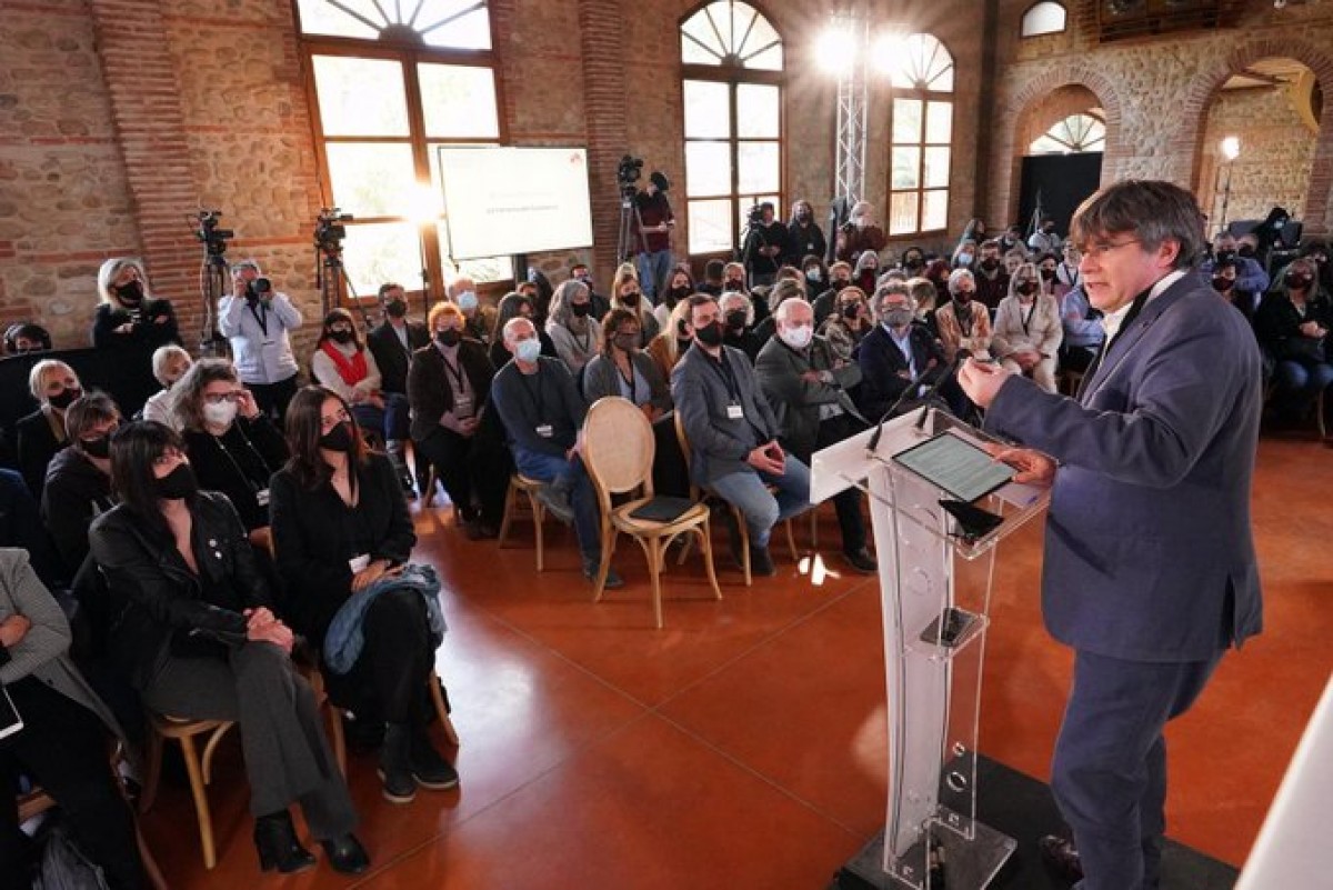 Membres del «parlament» del Consell de la República carreguen contra Puigdemont i Comín i n'accentuenÂ laÂ crisi