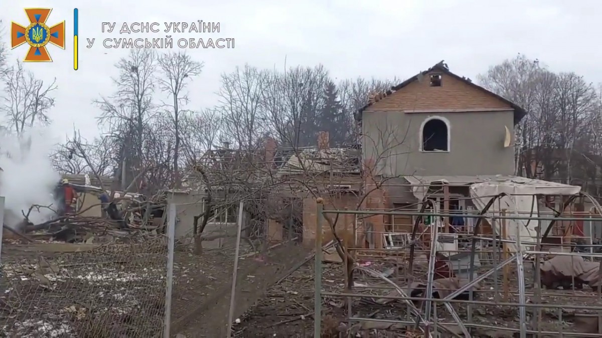 Una casa destrossada a Sumi durant la invasió russa - Servei d'Emergència Estatal d'Ucraïna