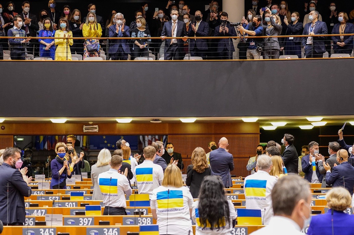 L'ofensiva de Putin cohesiona (per fi) Europa i facilita arguments a l'OTAN