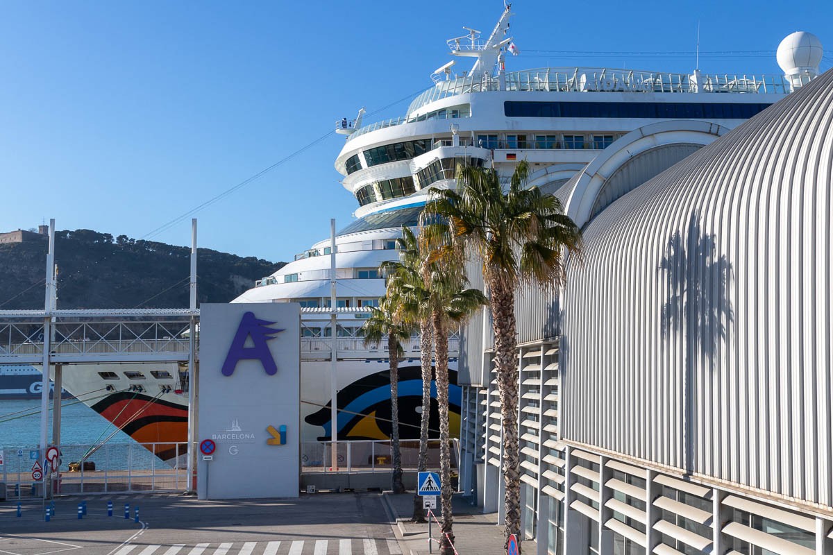 Els Mossos detenen uns lladres al Port de Barcelona que duien rellotges robats a Eivissa