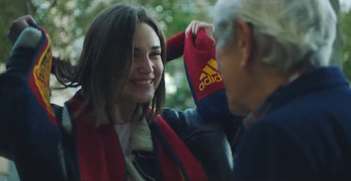 L'anunci (amb pinzellades de català) del retorn de la selecció espanyola a Barcelona