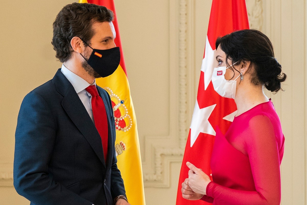 Ayuso nega que «cap prova» la vinculi al suposat cas de corrupció a Madrid