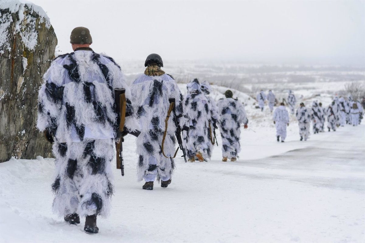 Rússia retira tropes properes a la frontera amb Ucraïna i obre la porta a una possible desescalada