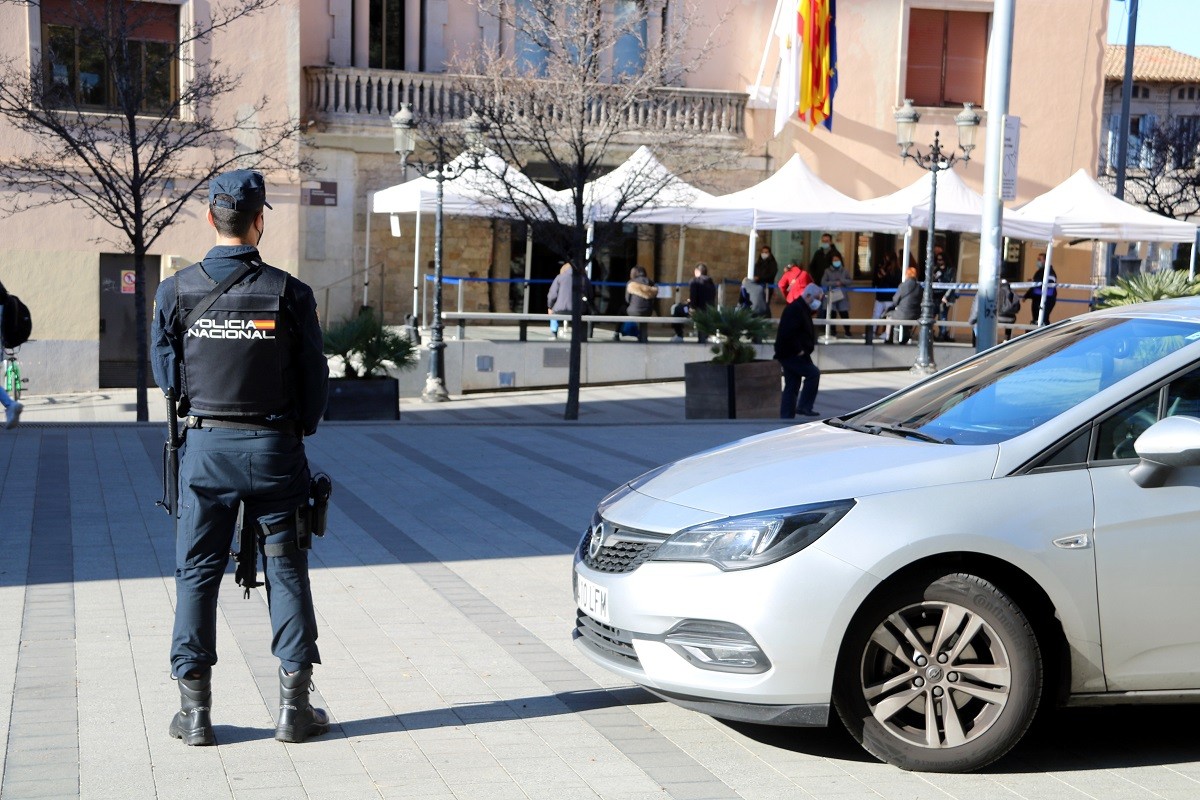 Detinguts un tinent d'alcaldia de Cornellà del PSC, un exregidor i nou persones més