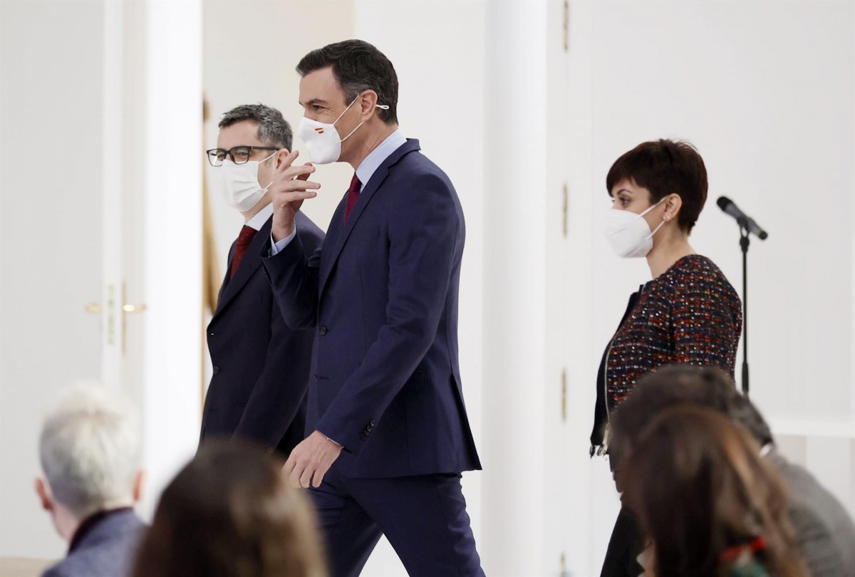 Sánchez es refugia en l'«impuls reformista» i l'«èxit» de la vacunació per resistir fins al 2023