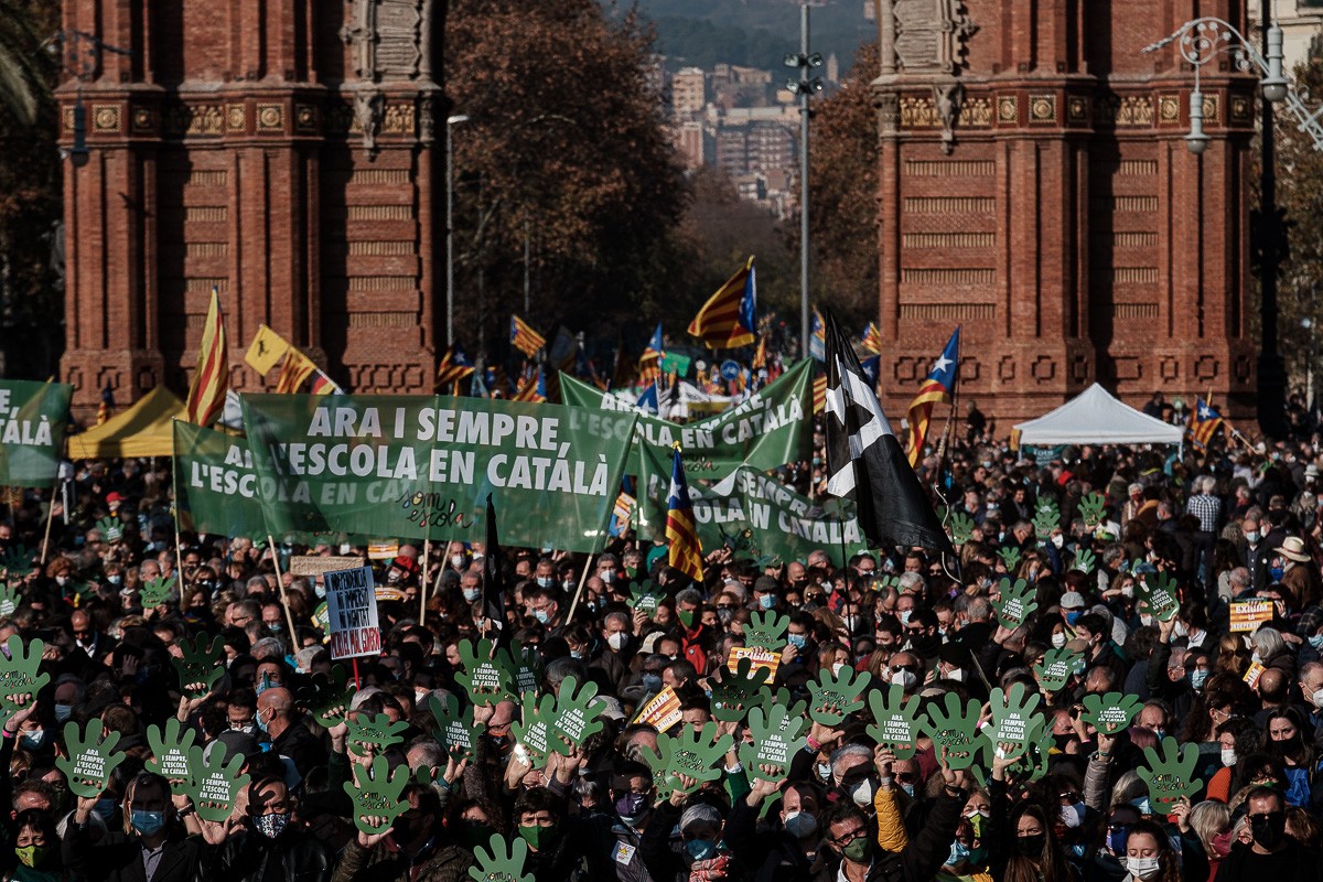 El TSJC obliga a fer més castellà en una escola de Barcelona sense entrar en percentatges