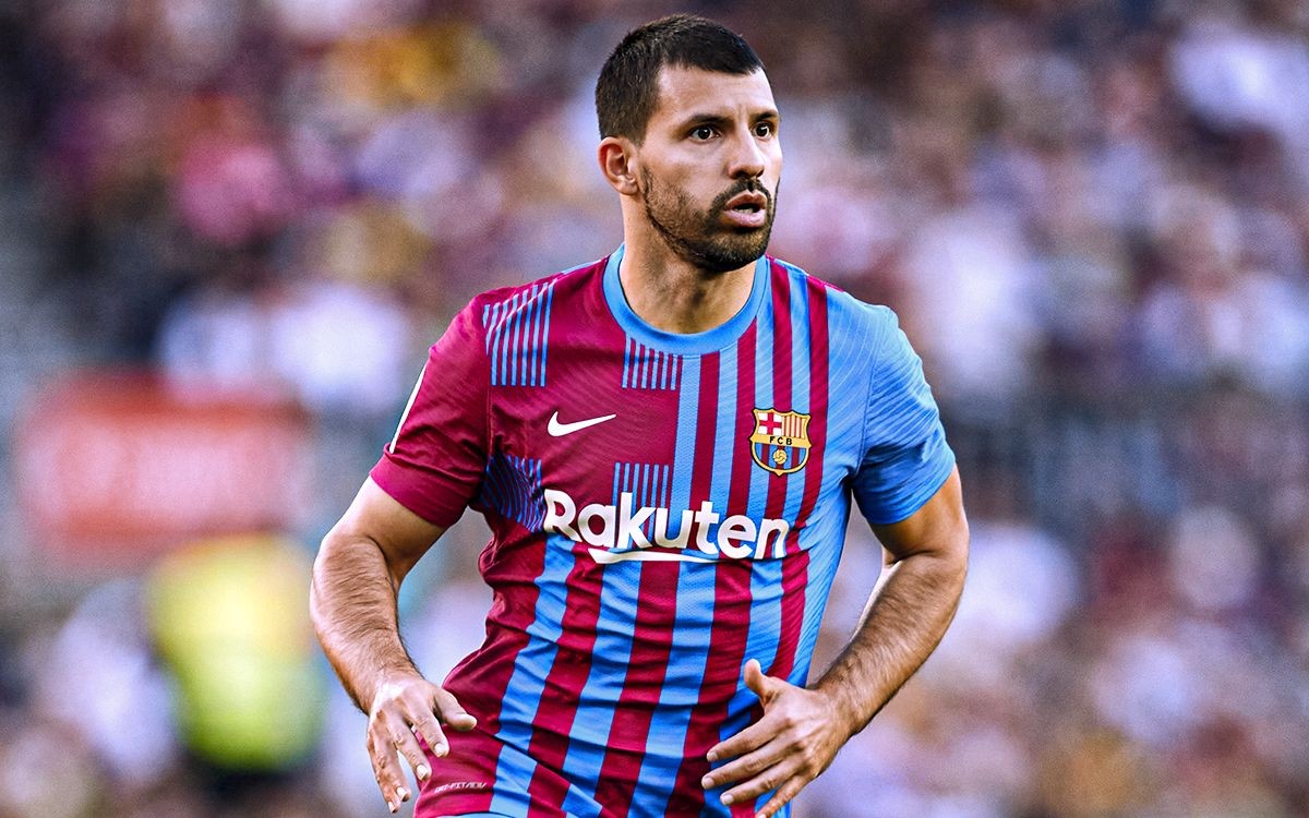 Agüero, en un partit amb el Barça - FCB