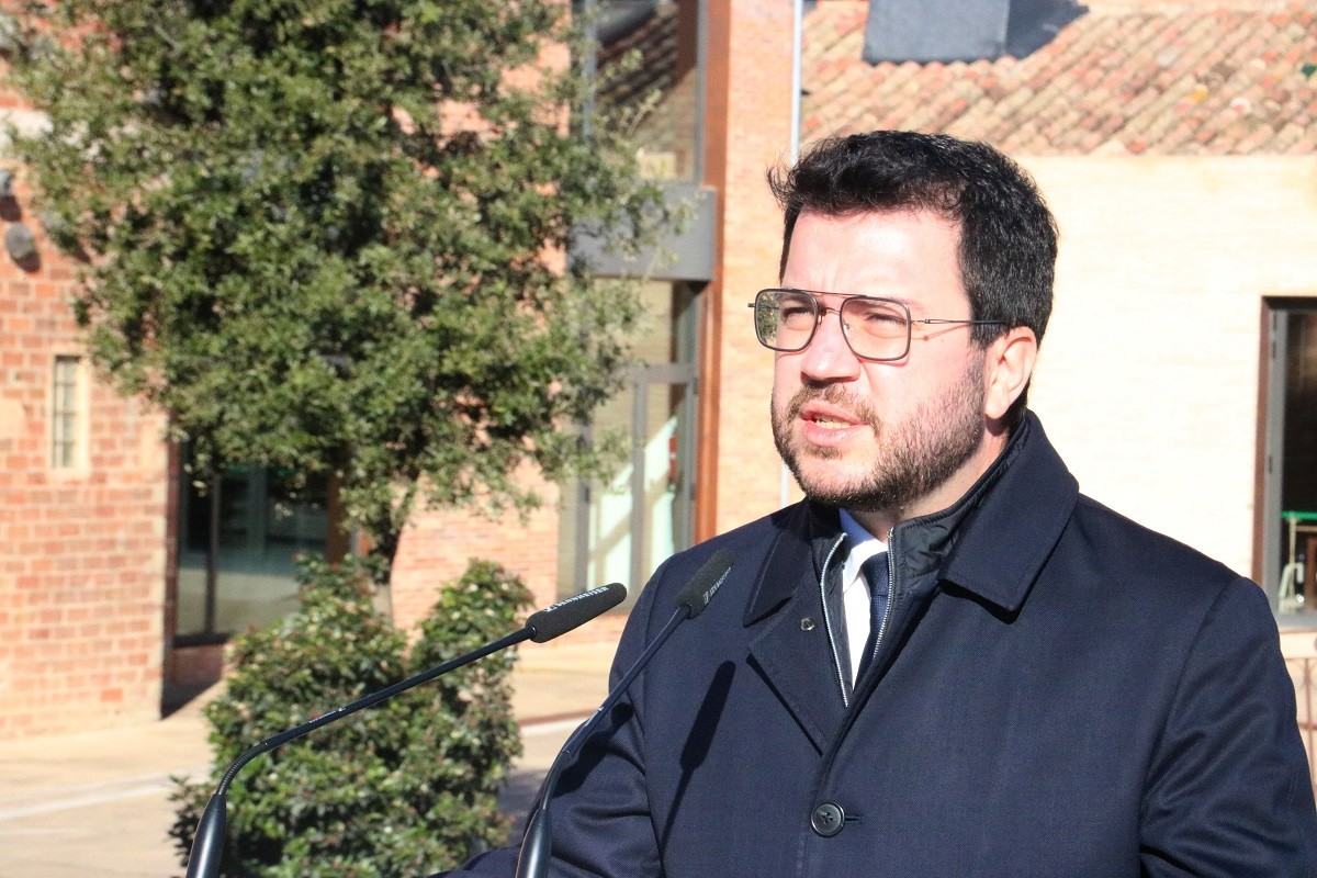 Aragonès rebutja la Constitució Espanyola: «No volem cap reforma, volem una Constitució Catalana»