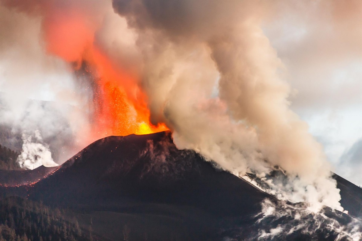 El volcà Cumbre Vieja en erupció el dissabte 27 de novembre - Europa Press