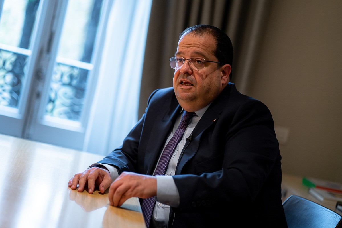 Joan Ignasi Elena rep l'alta després de l'operació d'urgència per treure-li vesícula