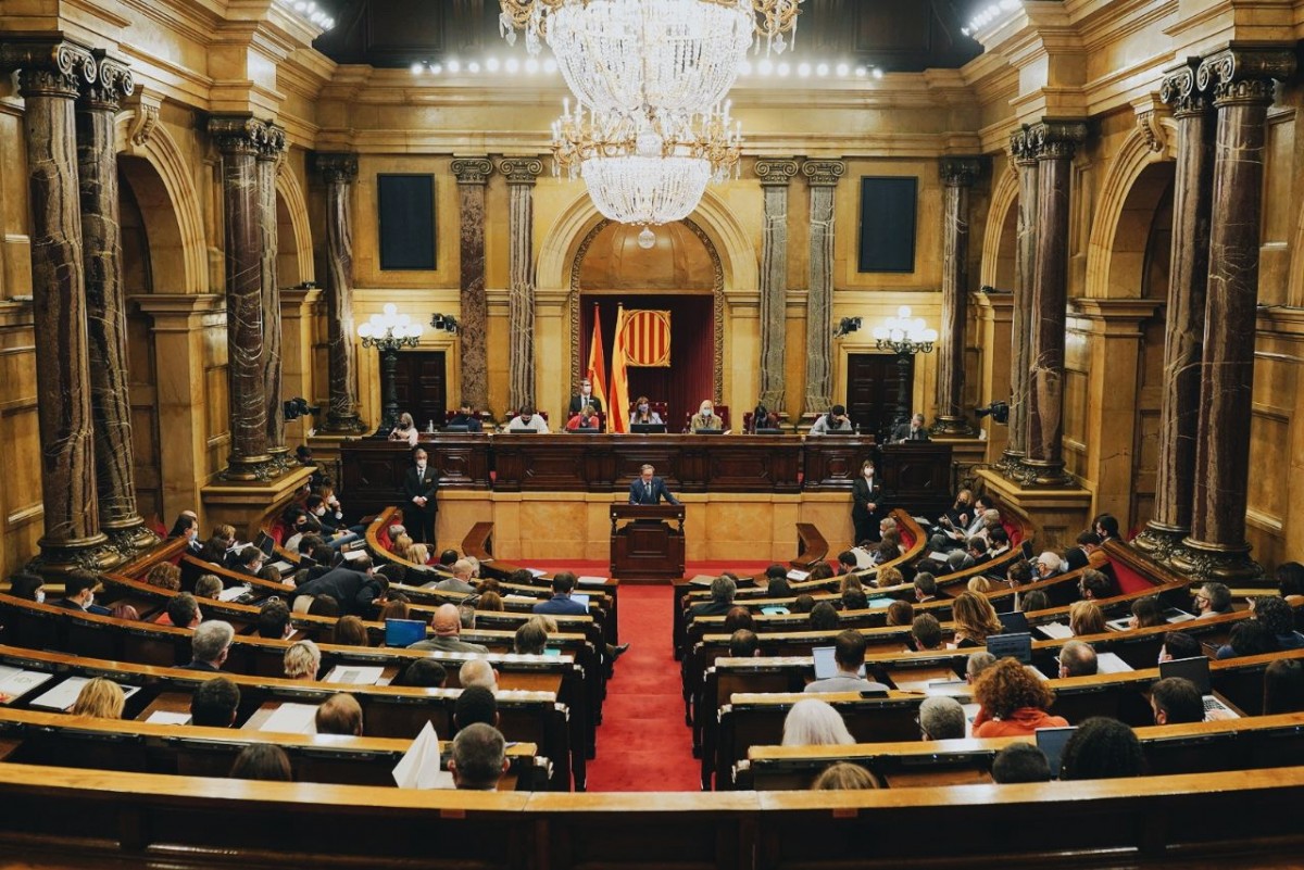 Nou diputats no podran assistir al ple dels pressupostos per estar confinats