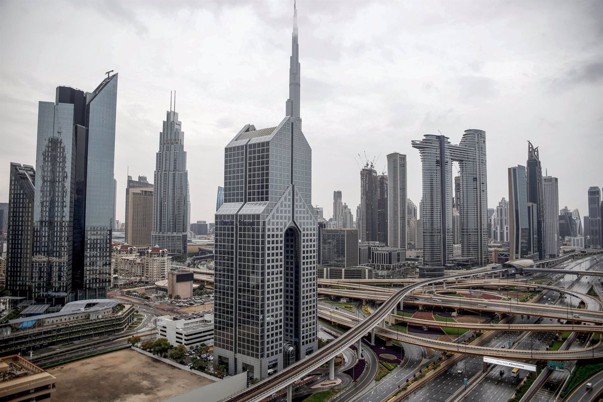 Collboni encapçala una delegació de Barcelona per buscar inversions a Dubai