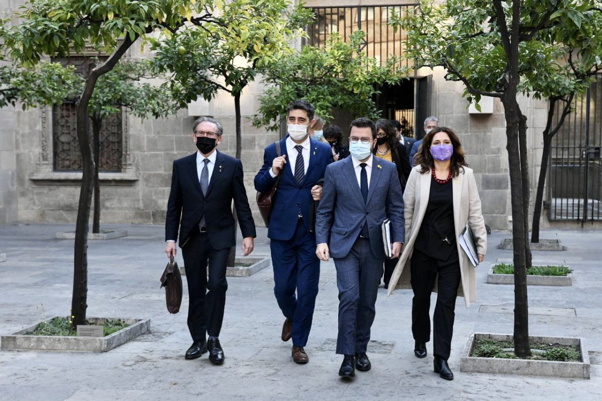 El Govern ofereix a la CUP rebaixar ràtios en educació i revisar el paper de la Brimo als desnonaments