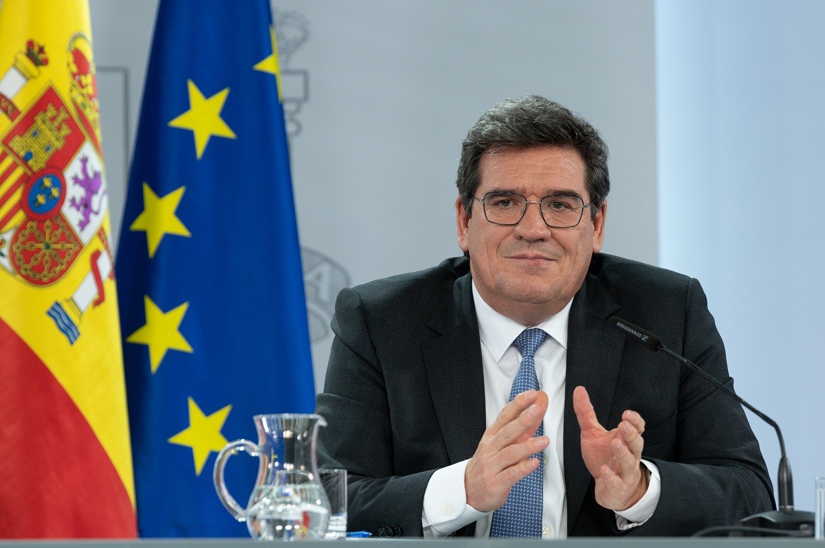 Escrivá proposa ara apujar un 0,6% les cotitzacions per assegurar les pensions