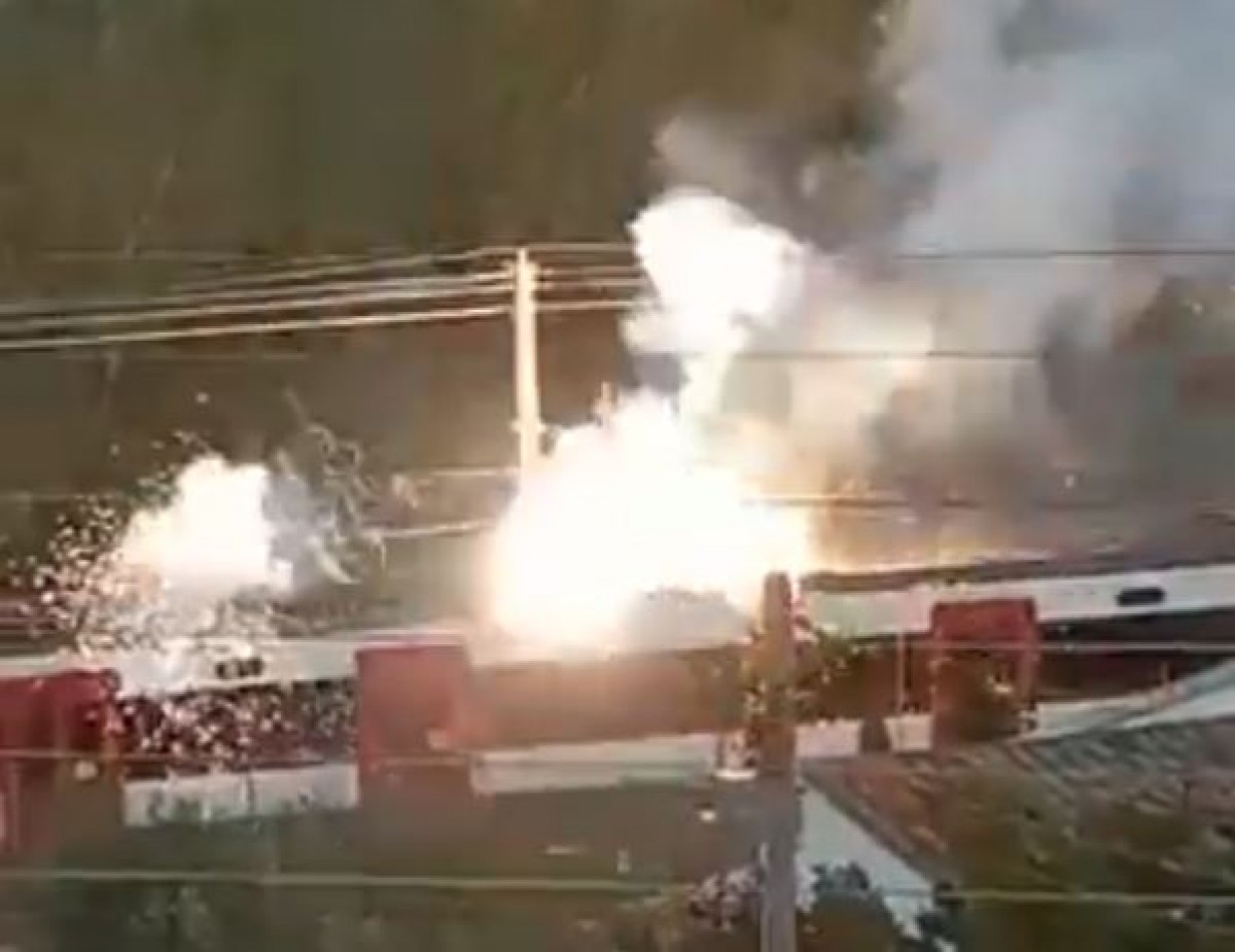 Impressionant incendi en un tren de Ferrocarrils a l'Anoia