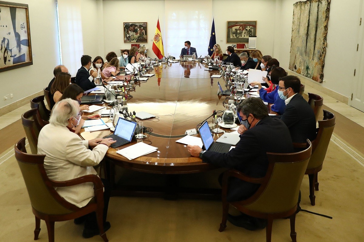 El govern espanyol considera «partidista» que ERC reclami blindar el català per negociar els pressupostos