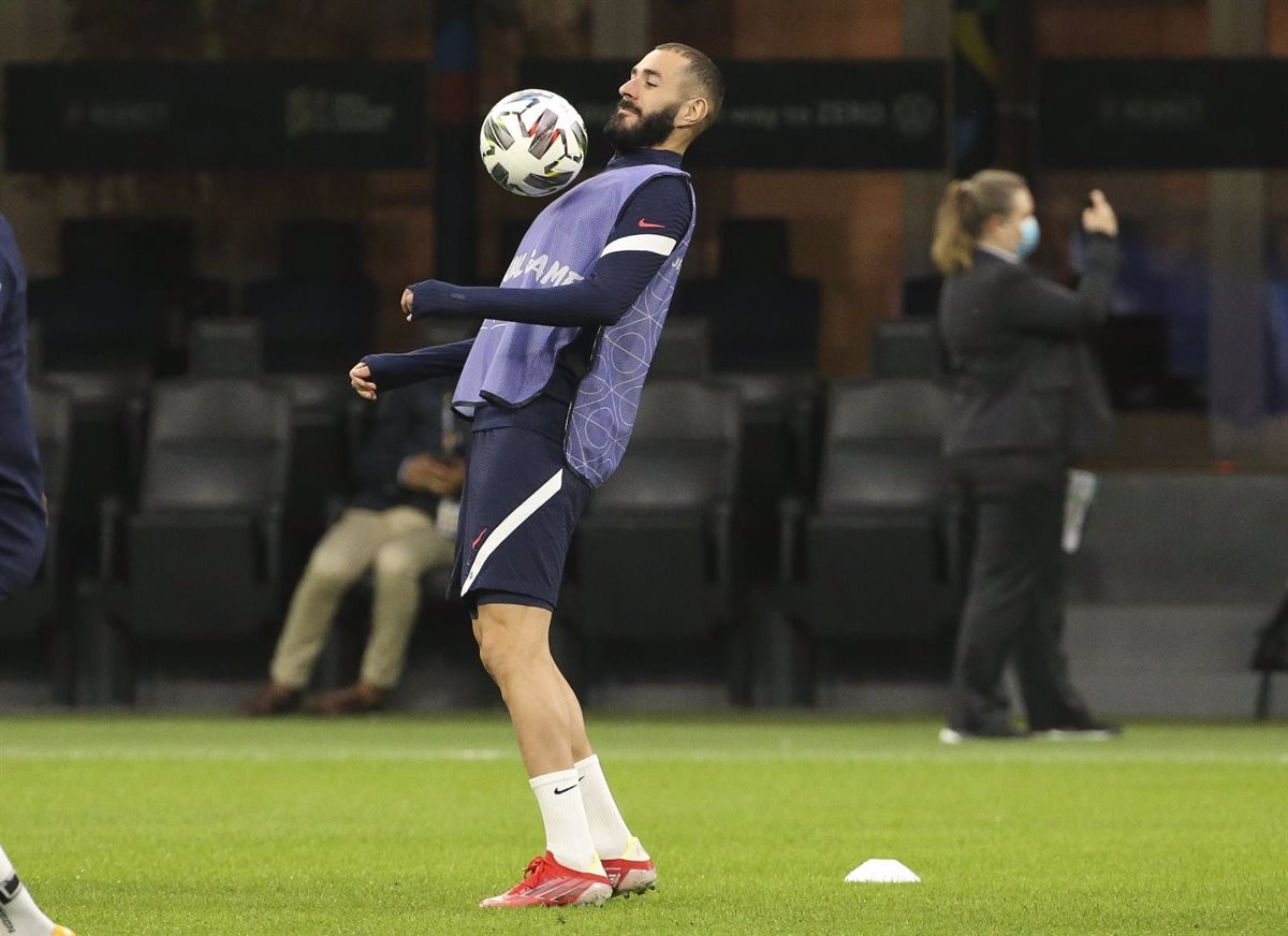 La Fiscalia francesa demana 10 mesos de presó a Benzema per xantatge sexual