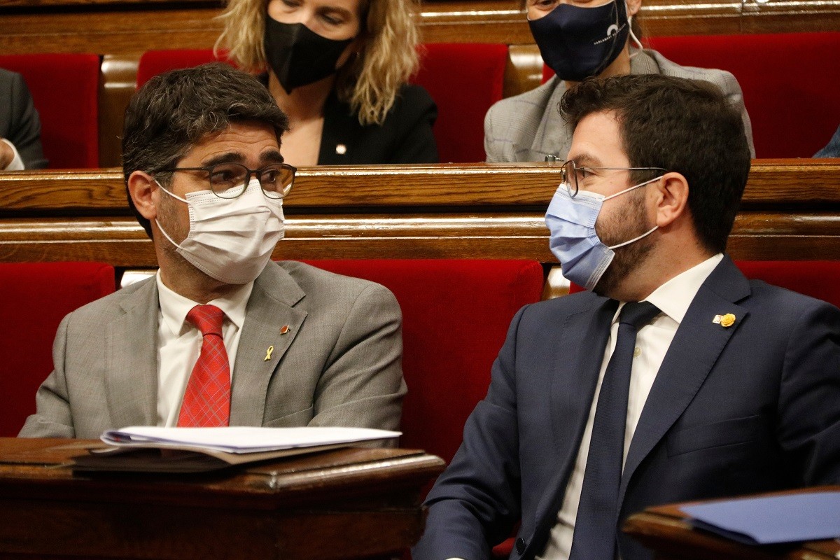 Junts i ERC s'encallen al Parlament: enganxada per la taula de diàleg i els pressupostos de l'Estat