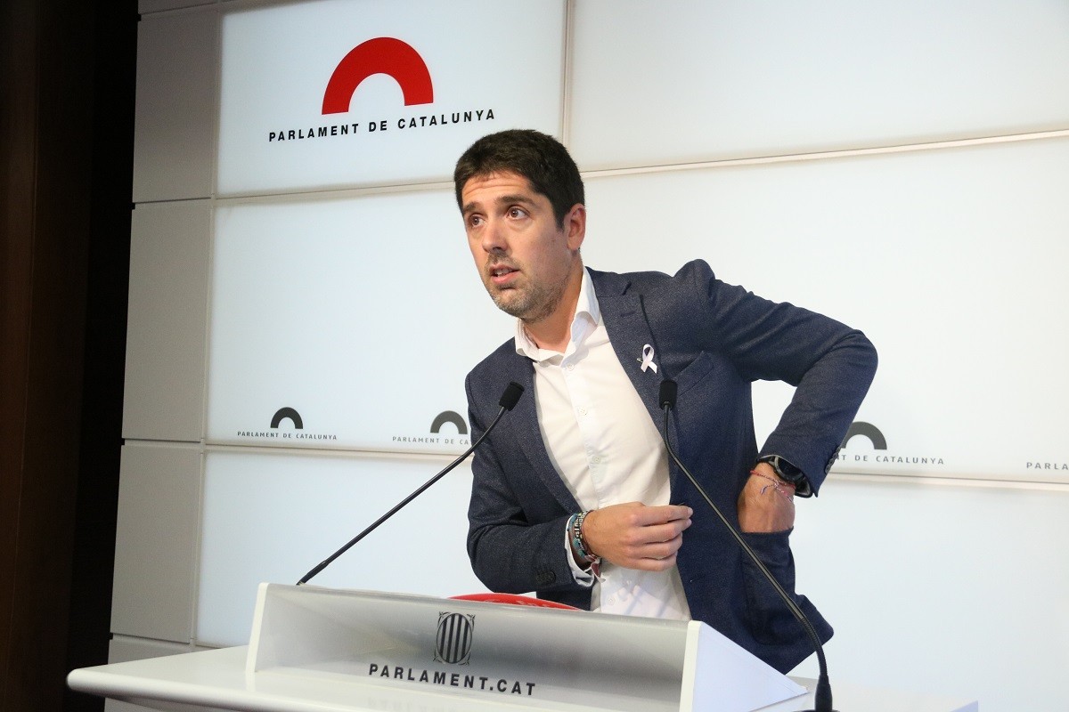 Els comuns acusen el Govern de «no fer els deures» amb la primària