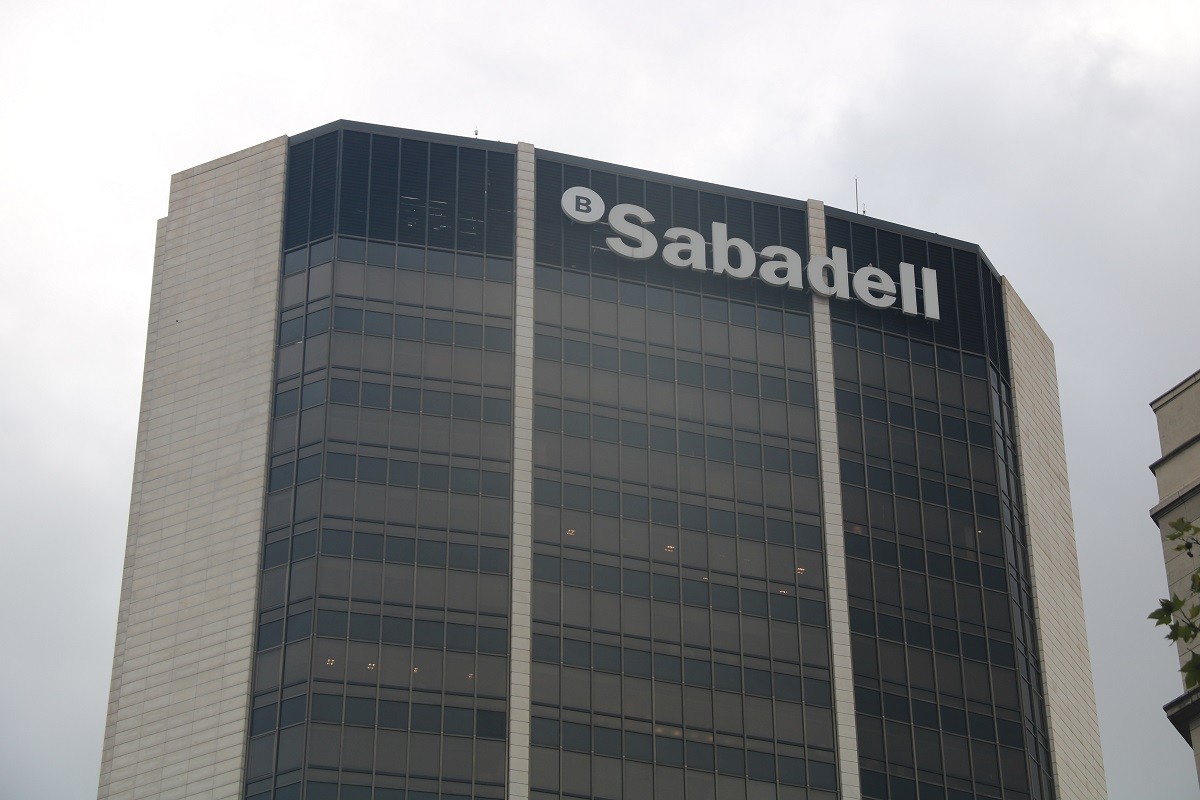 El Banc Sabadell redueix l'impacte de l'ERO a 1.650 treballadors