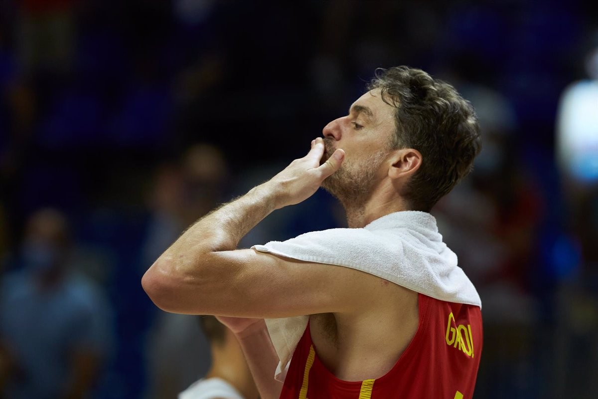 Pau Gasol es retira després d'una carrera per a la història