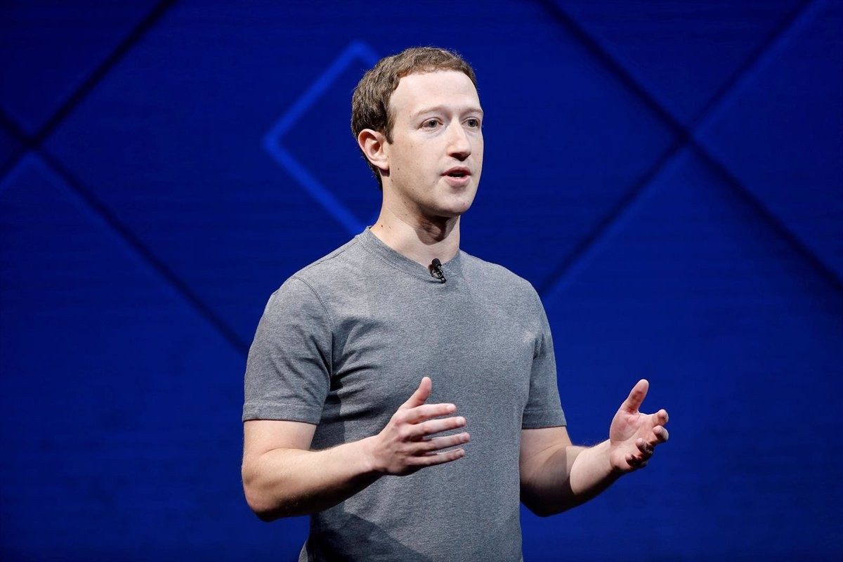 Zuckerberg perd 6.600 milions de dòlars per la caiguda de Facebook, WhatsApp i Instagram