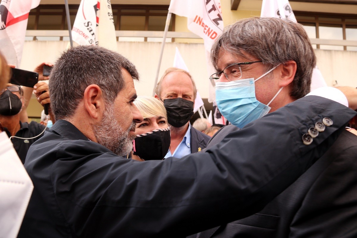 Relació àrida amb ERC i equilibris al partit: així ha estat l'era Puigdemont-Sànchez a Junts 