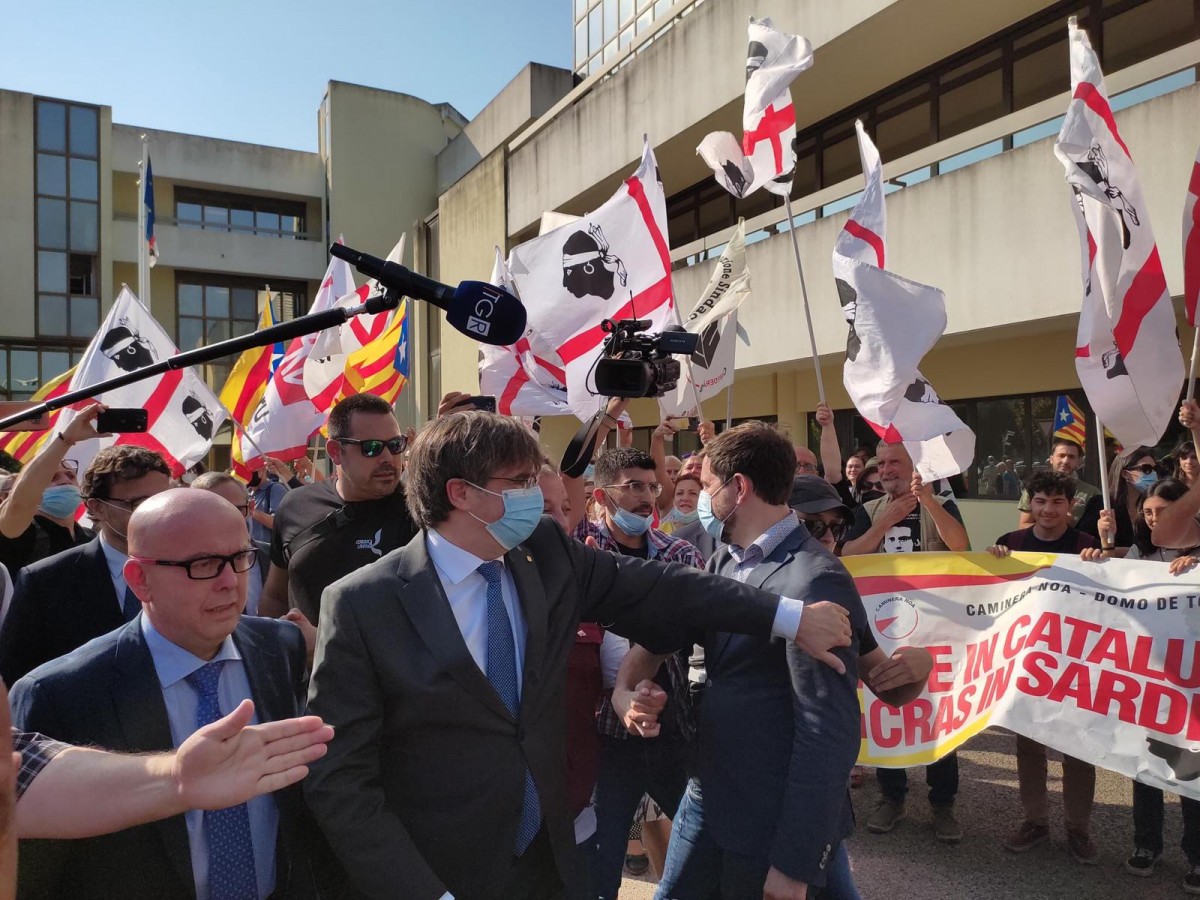 Carles Puigdemont a l'arribada al Tribunal d'Apel·lació de Sàsser, aquest dilluns - Consell per la República