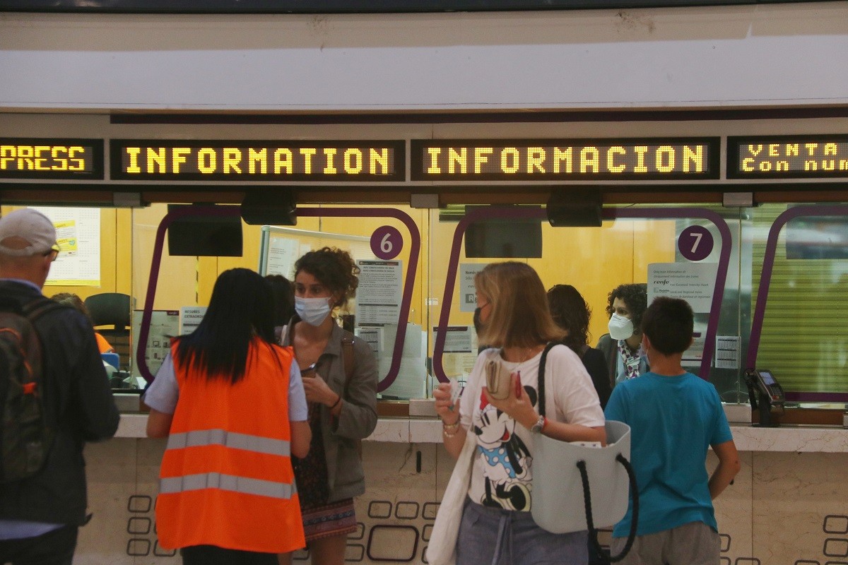 La vaga dels maquinistes de Renfe provoca alteracions a tot Catalunya: més de 80 trens cancel·lats
