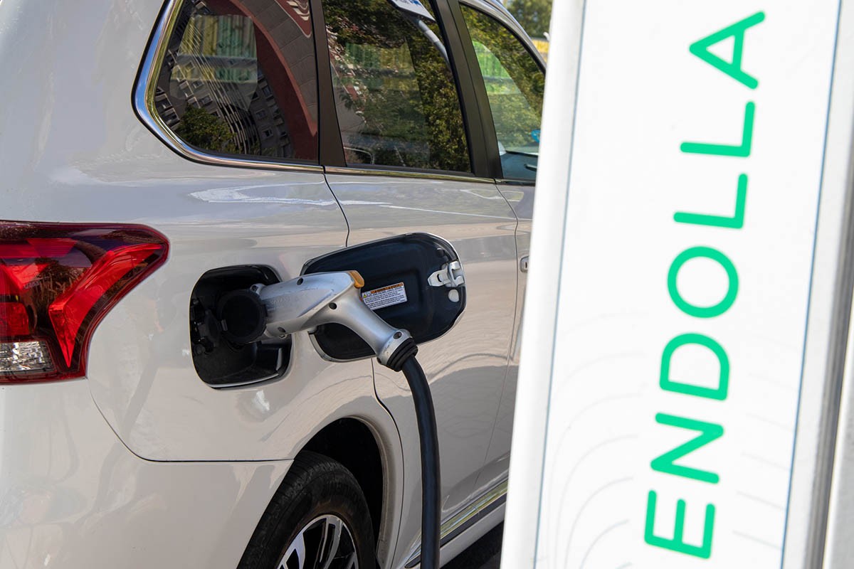 Catalunya ha de triplicar en dos anys els punts de recàrrega elèctrica