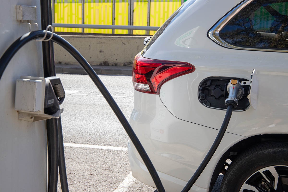 La DGT crearà un carnet especial per conduir microcotxes elèctrics a partir de 16 anys