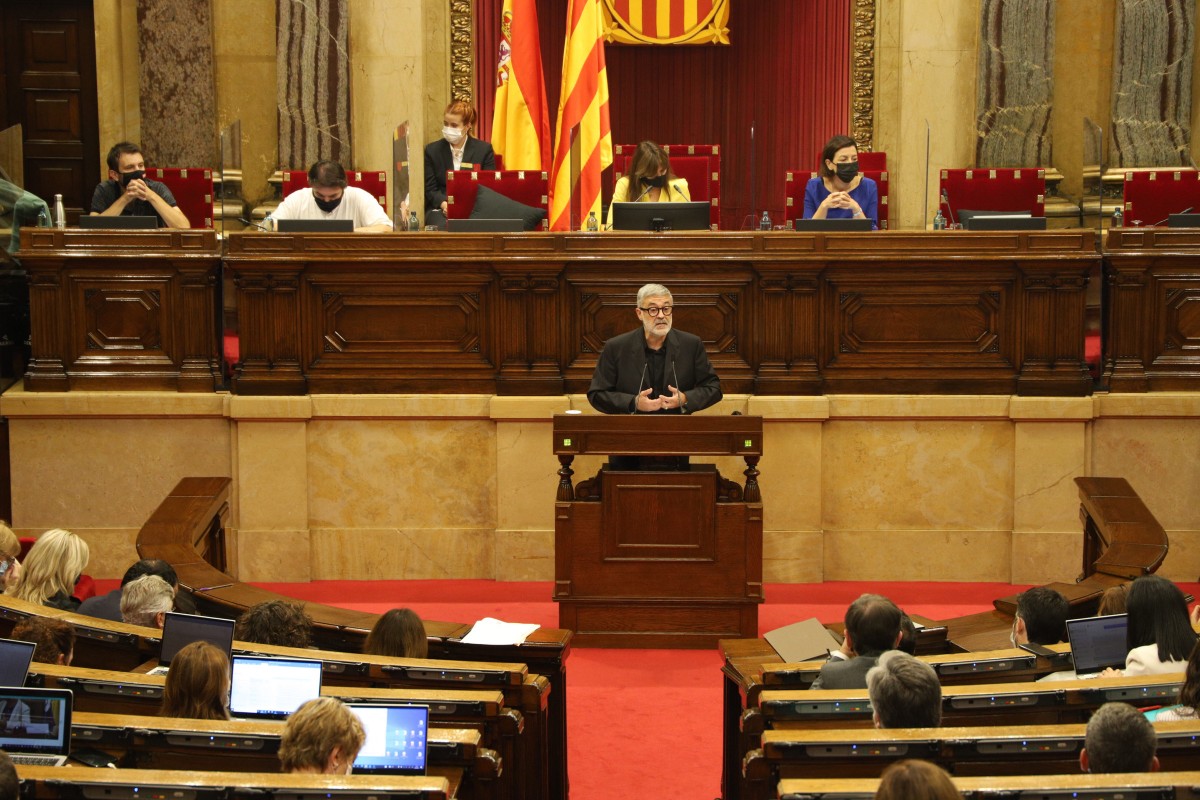 Carles Riera, diputat de la CUP, en el debat de política general. - Gala Espín