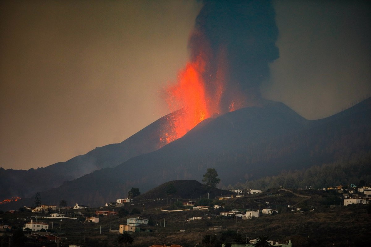 El volcà de La Palma muta a hawaià - Europa Press