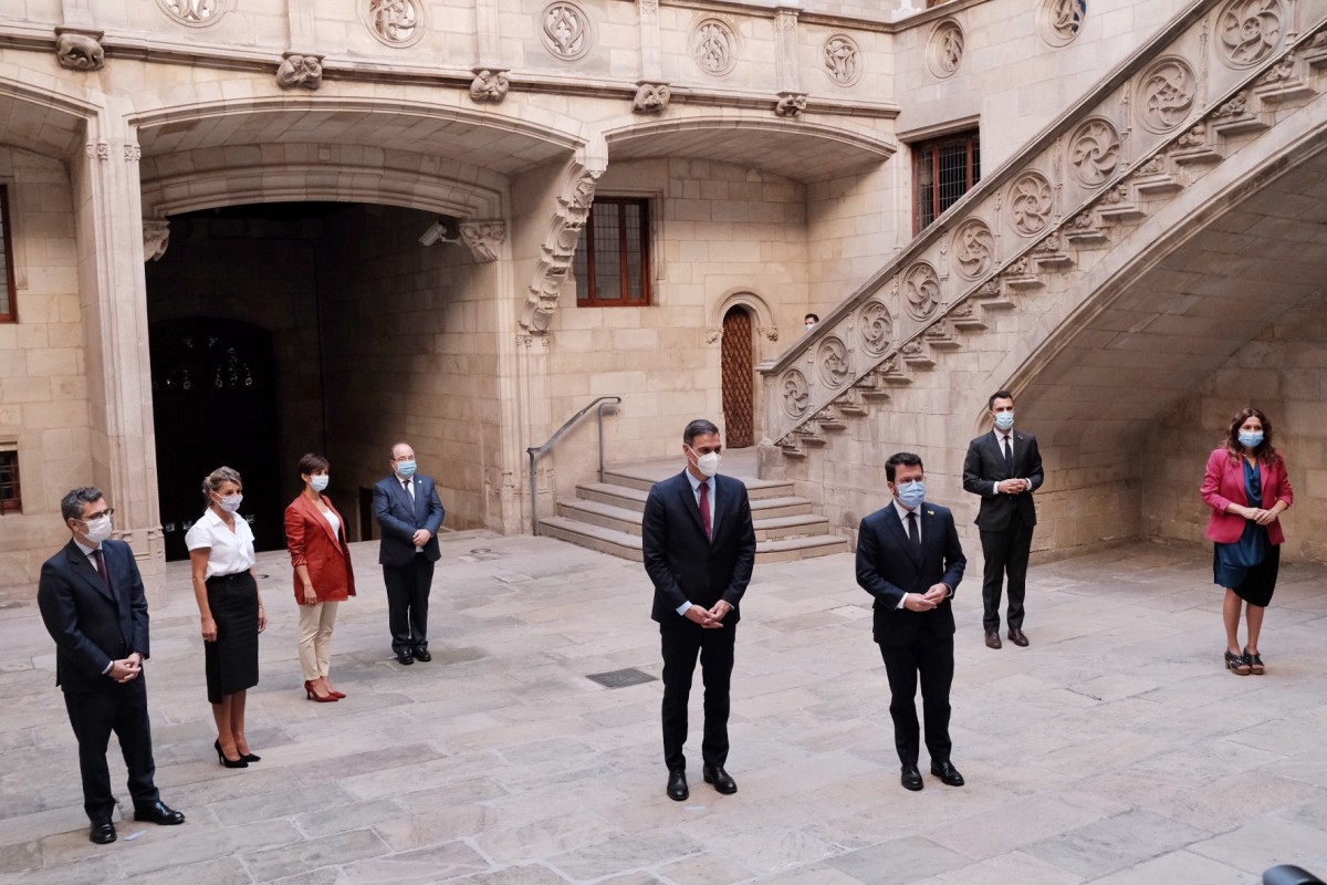 Els integrants de la taula de diàleg, aquest dimecres a Palau. - Adrià Costa