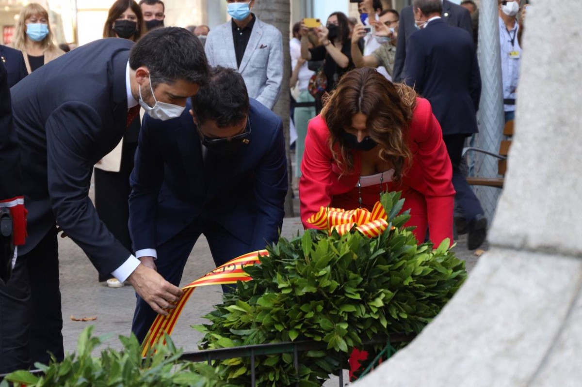 Els partits fan evidents les diferències estratègiques en l'ofrena a Rafael Casanova