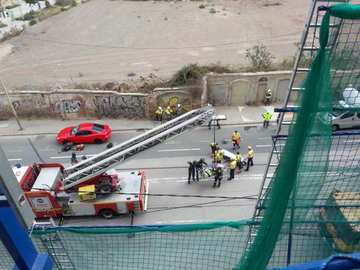 Dos ferits greus en l'esfondrament d'un edifici a Barcelona