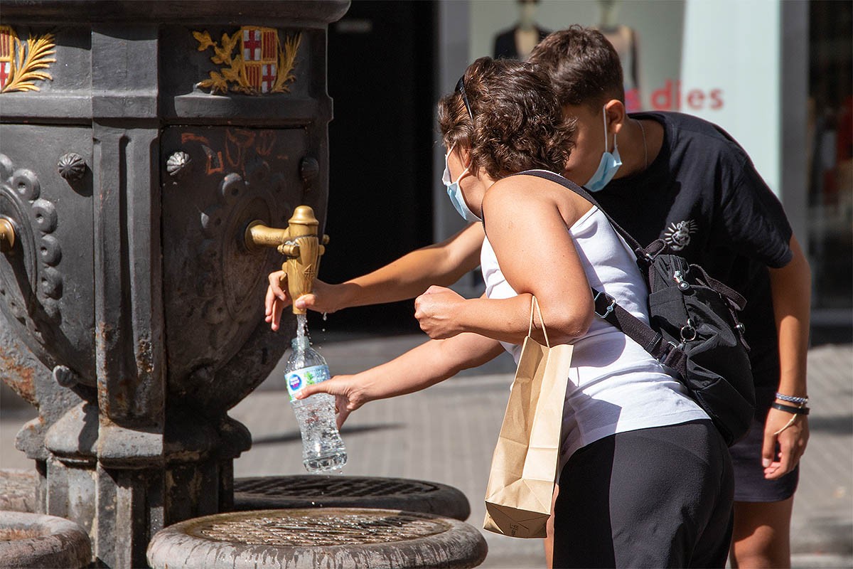 Alerta per calor forta en dotze comarques aquest dimecres