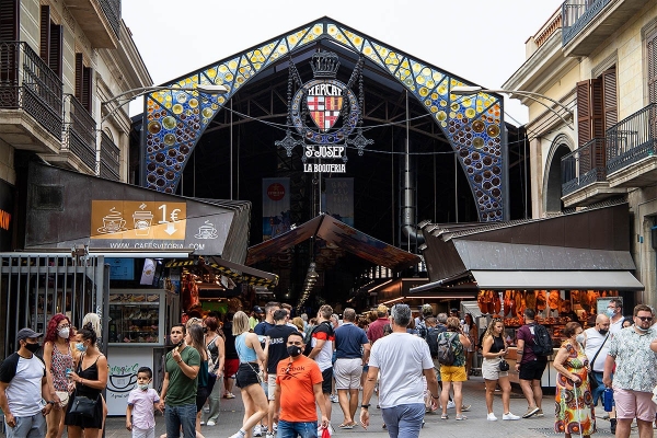 El turisme i el trànsit revifen com a principals preocupacions dels barcelonins 