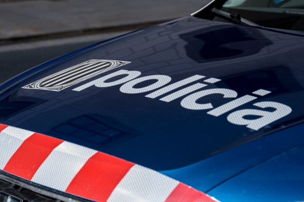 Persecució policial surrealista pels carrers de Barcelona