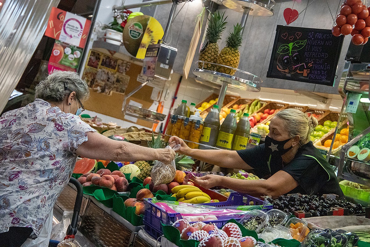 El sector serveis recupera terreny després de la caiguda del 2020. - Gala Espín